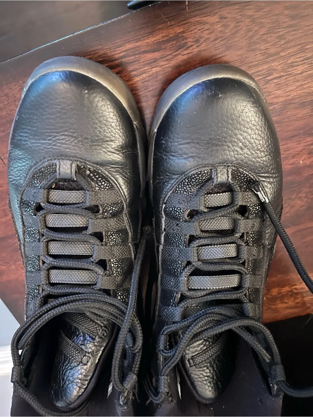 Air Jordan 10 Retro OVO 'Black' Air Jordan x OVO (October's Very Own) Sneakers